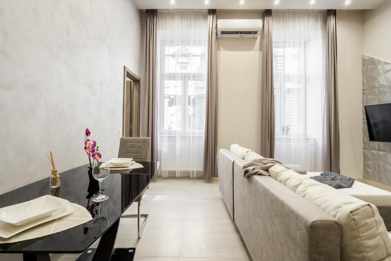 Chic Comfort Suite For 6 By Oktogon Budapest Exterior photo
